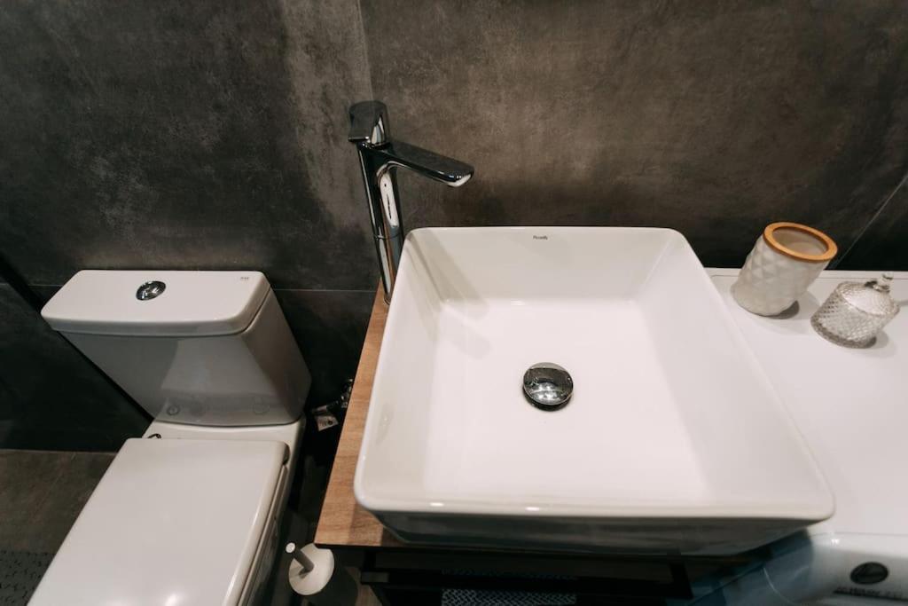 Lux Studio Near Center Heraklion  Luaran gambar